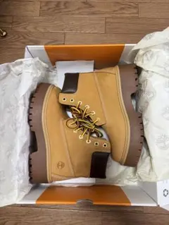 Timberland ベージュ ハイカットブーツのサムネイル