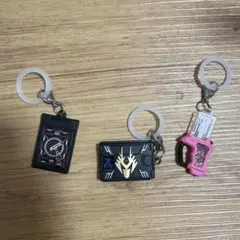 仮面ライダーシリーズ　めじるしアクセサリー　3点セット