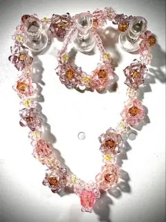 ハンドメイド　ピンク系ビーズ　ブレスレットとリングのセット　金属アレルギー対応