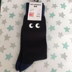 ユニクロヒートテックソックス　ANYA HINDMARCH