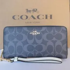 COACH C3547 馬車柄 長財布 ネイビー ストラップ付 - メルカリ