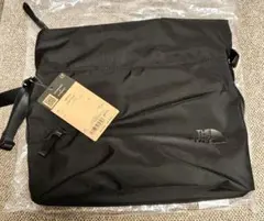 【新品未使用】NORTH FACE ショルダーバッグ L NM82508のサムネイル