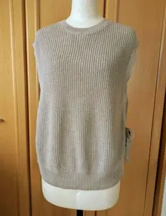レディースニットベスト ベージュ　フリーサイズ