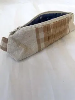 【 一点物】ハンドメイド スモッキング刺繍ポーチのサムネイル