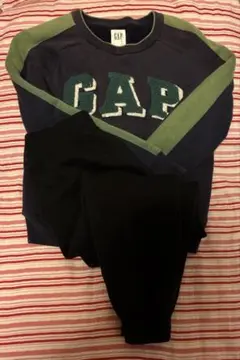 GAP KIDSセーター&UNIQLO あったかパンツ