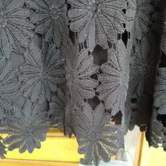 超美品cawaii 黒い花柄刺繍レース五分袖チュニック