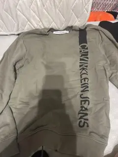Calvin Klein Jeans オリーブグリーン トレーナー