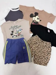 110cm まとめ売りミッキーマウス Tシャツとショートパンツセット