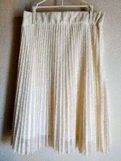 アイボリー　可憐な レース プリーツスカート Ｍsize　ウエストゴムで楽