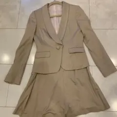 ベージュ シングルボタン スーツ