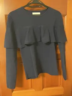 ADAM ET ROPÉ ネイビーフリルニット長袖