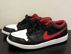 NIKE AIR JORDAN 1 LOW ブラック/ホワイト/レッド