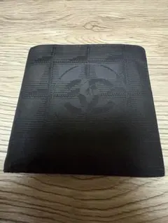 CHANEL 二つ折り財布　廃盤　ヴィンテージのサムネイル