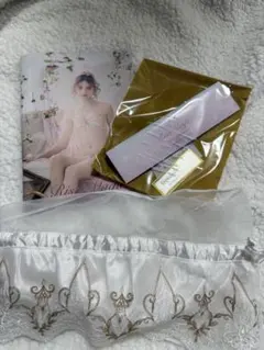 リサマリ 2025年クリスマスノベルティ＆カタログセット