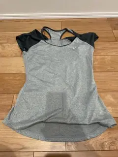 NIKE　スポーツウェア　ヨガ　トレーニング　ランニング　ドライフィット　S