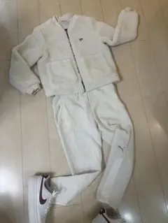 PUMA ボアジャケット×スウェットパンツ セットアップ 白 M〜L春秋冬