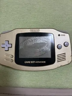 ジャンク品　任天堂　ゲームボーイアドバンス 本体 ゴールド