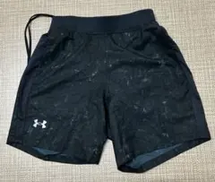 under armorショートパンツブラック柄ありサイズS