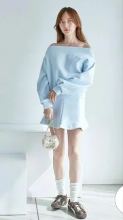 新作SNIDEL オフショルスウェットミニセット