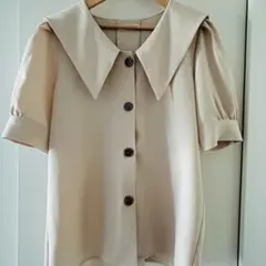 【earth music&ecology】ベージュ トップス 大きな襟