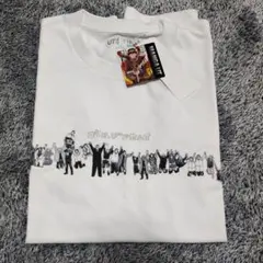 新品未使用　Ｌサイズ　ゴールデンカムイ　ユニクロ　半袖T　マンガUTのサムネイル
