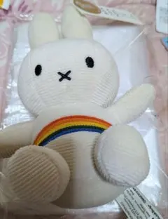 ミッフィー　レインボーぬいぐるみ