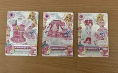 アイカツカード オーロラキスコーデ 星宮いちご