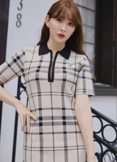 Trois Logo Knit Mini Dress ベージュのサムネイル