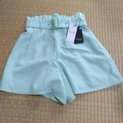 CECIL McBEE ミントグリーンショートパンツ