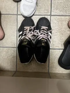 adidas SUPERSTAR ブラック スニーカー