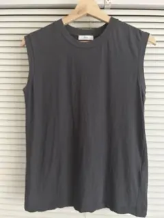 【 美品 ！ATON 】グレー ノースリーブ Tシャツ 02のサムネイル