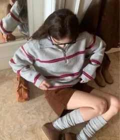 グレー/赤ストライプ ハーフジップセーター