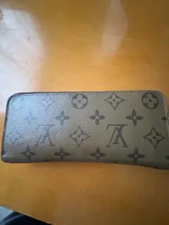 Louis Vuitton 長財布 オリーブグリーン