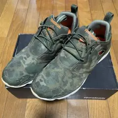 Reebok カモフラージュ スニーカー