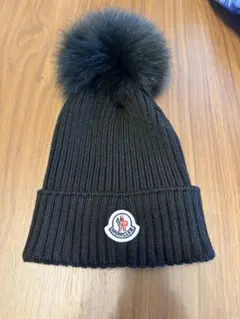 MONCLER ブラック ニット帽 ファー付き - メルカリ