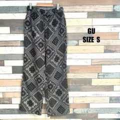 【GU 】【美品】【再出品】プリントパンツ Sサイズ　バンダナ　パターン柄