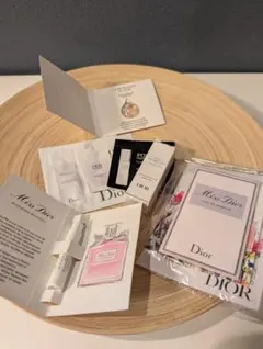 Dior 香水サンプルセット｜巾着付き - メルカリ