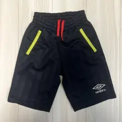 umbro サッカーショートパンツ ハーフパンツ　黒/ブラック　男の子　130