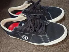 Item thumbnail for item 773b8af5-cdaf-4922-aefa-00c1393fb3d6