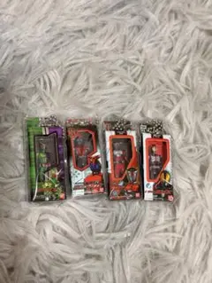 匿名配送★仮面ライダーソフビパッケージ ミニチュアチャーム 4種セット