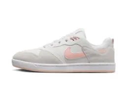 NIKE スニーカー　白　ホワイト　25