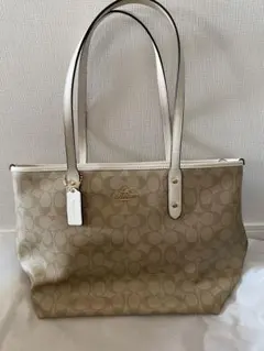 COACH CP053 ハートプリント シグネチャー シティトート - メルカリ