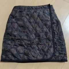 ユニクロ　キルティング花柄巻きスカート フリース裏地付き