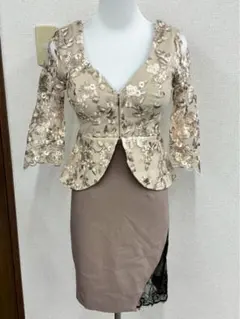 jewels フラワー刺繍タイトドレス