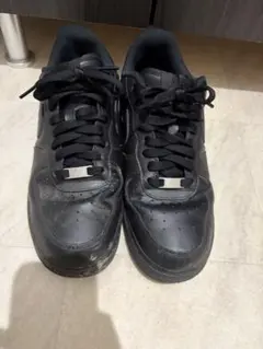 NIKE AIR FORCE 1 ブラック スニーカーのサムネイル