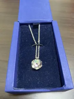 スワロフスキー ネックレス