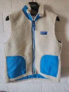 patagonia キッズベスト M (10) アイボリー/ライトブルー