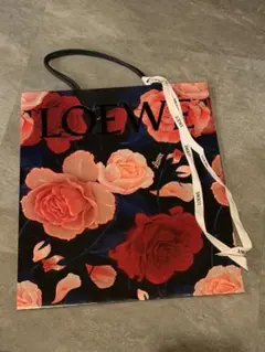 LOEWE 2026 限定 ショッパー 紙袋 10枚　ショップ袋　ショッパー LOEWE 2026 限定 ショッパー 紙袋 10枚 ショップ袋 ショッパー - メルカリ