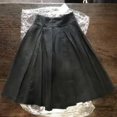 ドリスヴァンノッテン　黒スカートのサムネイル