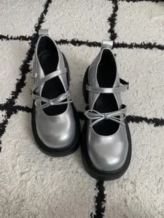 シルバー 厚底ローファー ストラップ付き
